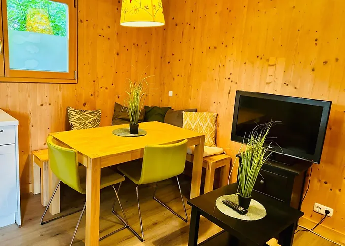 Stella's Holzchalet Alpehytte